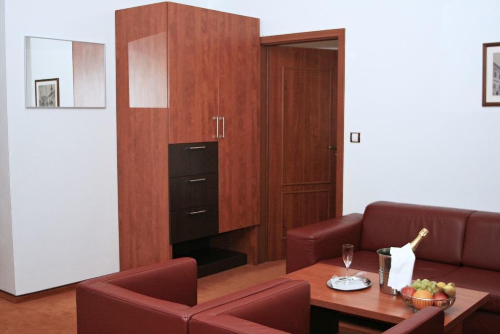 Garni Hotel Praha Trencianske Teplice Luaran gambar
