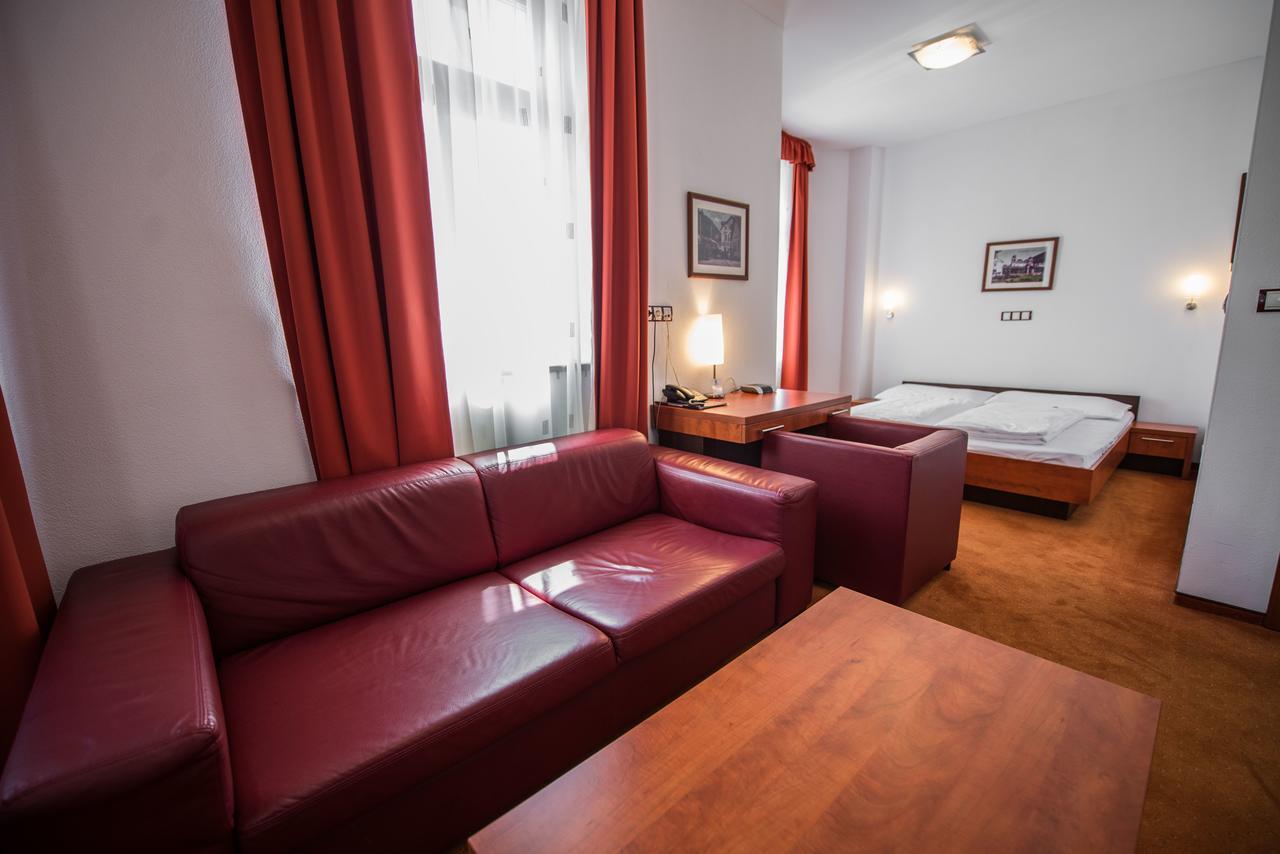 Garni Hotel Praha Trencianske Teplice Luaran gambar