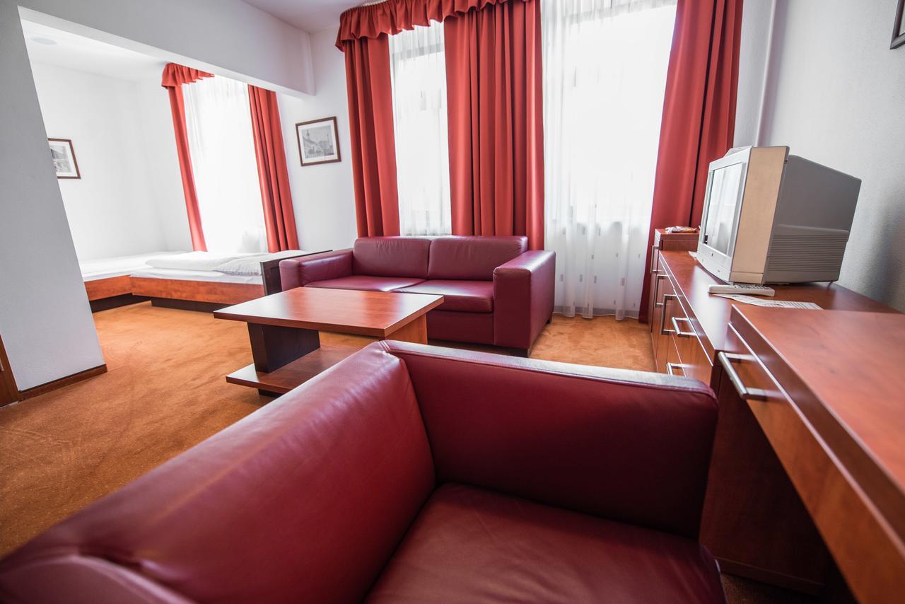 Garni Hotel Praha Trencianske Teplice Luaran gambar
