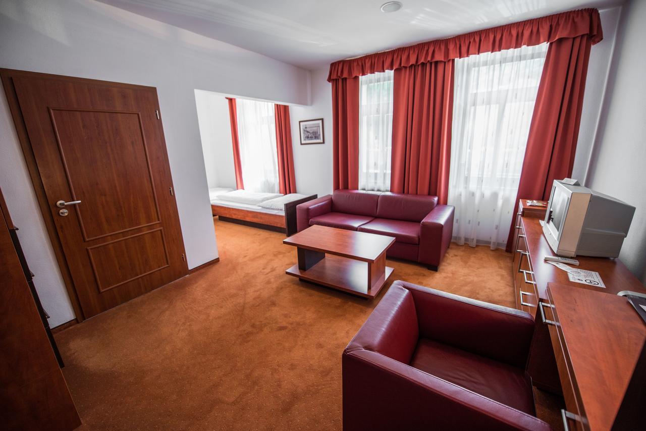 Garni Hotel Praha Trencianske Teplice Luaran gambar