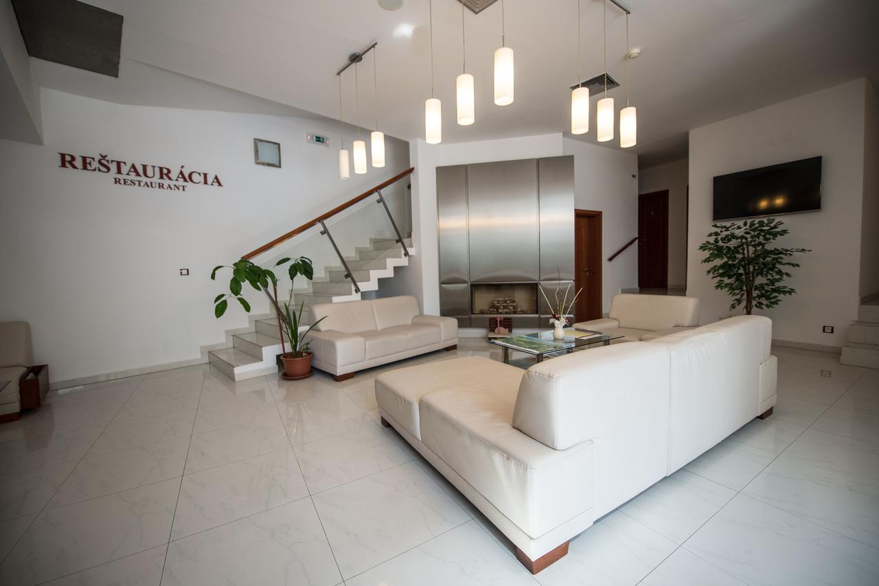 Garni Hotel Praha Trencianske Teplice Luaran gambar