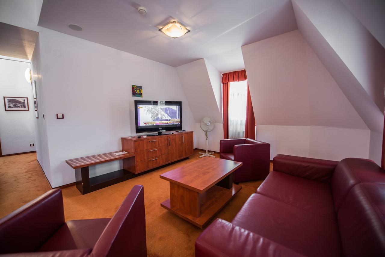 Garni Hotel Praha Trencianske Teplice Luaran gambar
