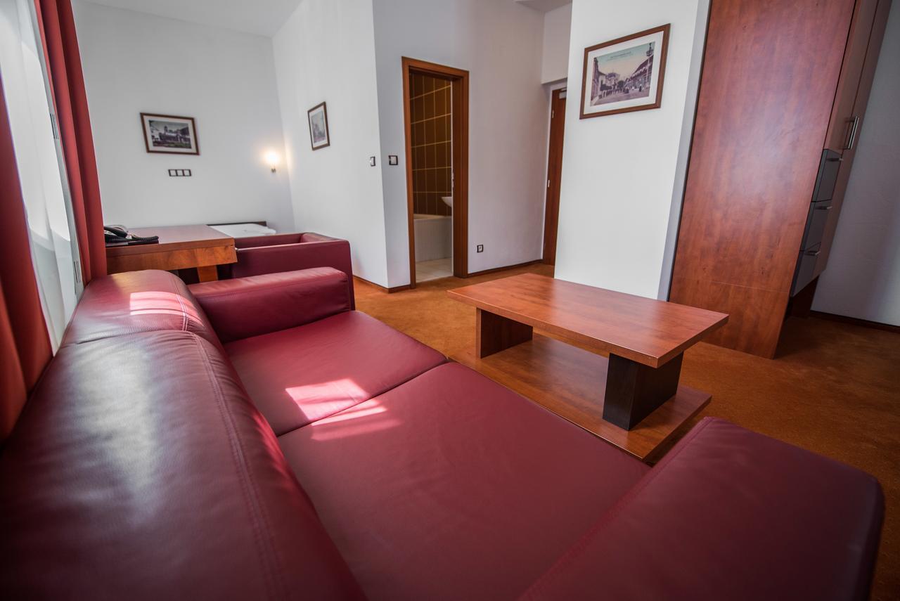 Garni Hotel Praha Trencianske Teplice Luaran gambar