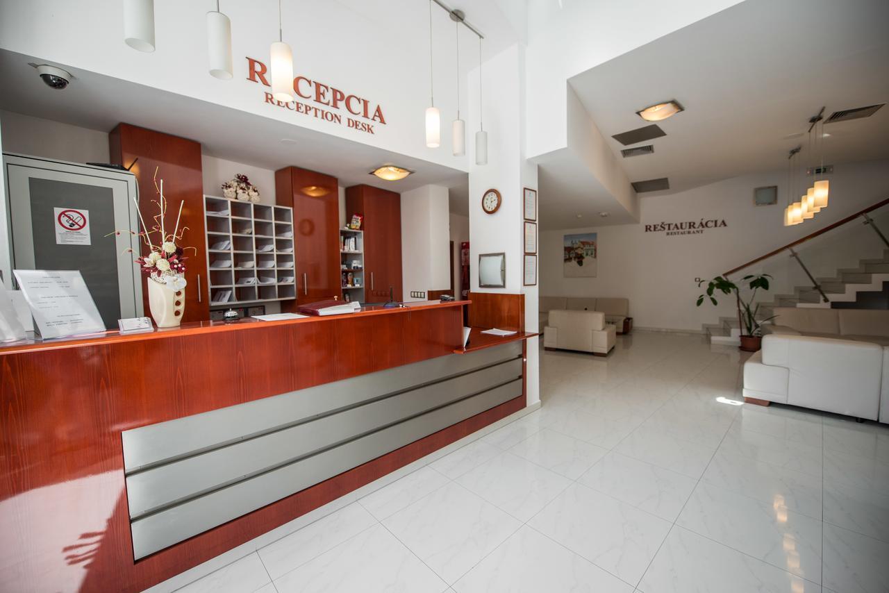 Garni Hotel Praha Trencianske Teplice Luaran gambar