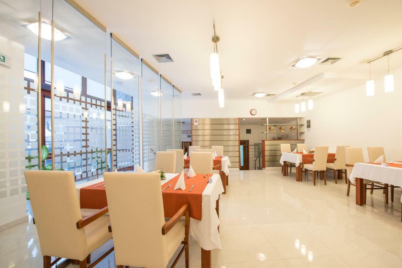 Garni Hotel Praha Trencianske Teplice Luaran gambar
